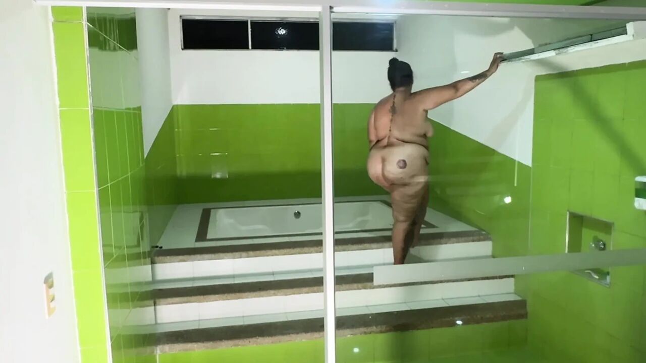 My Pod Sucks My Cock And Lets Me Shower With It