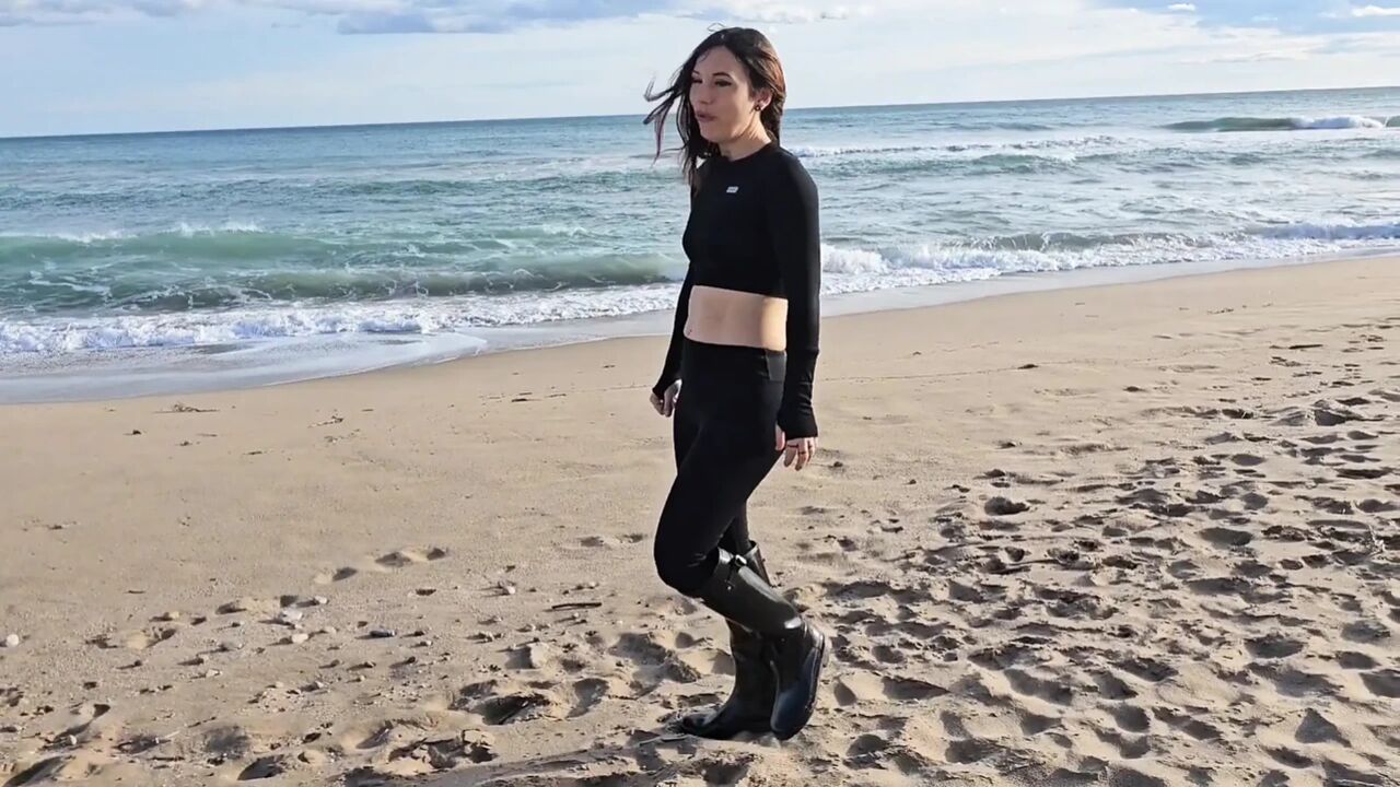 Extremely Boot Passion! Outdoor Beach and Car