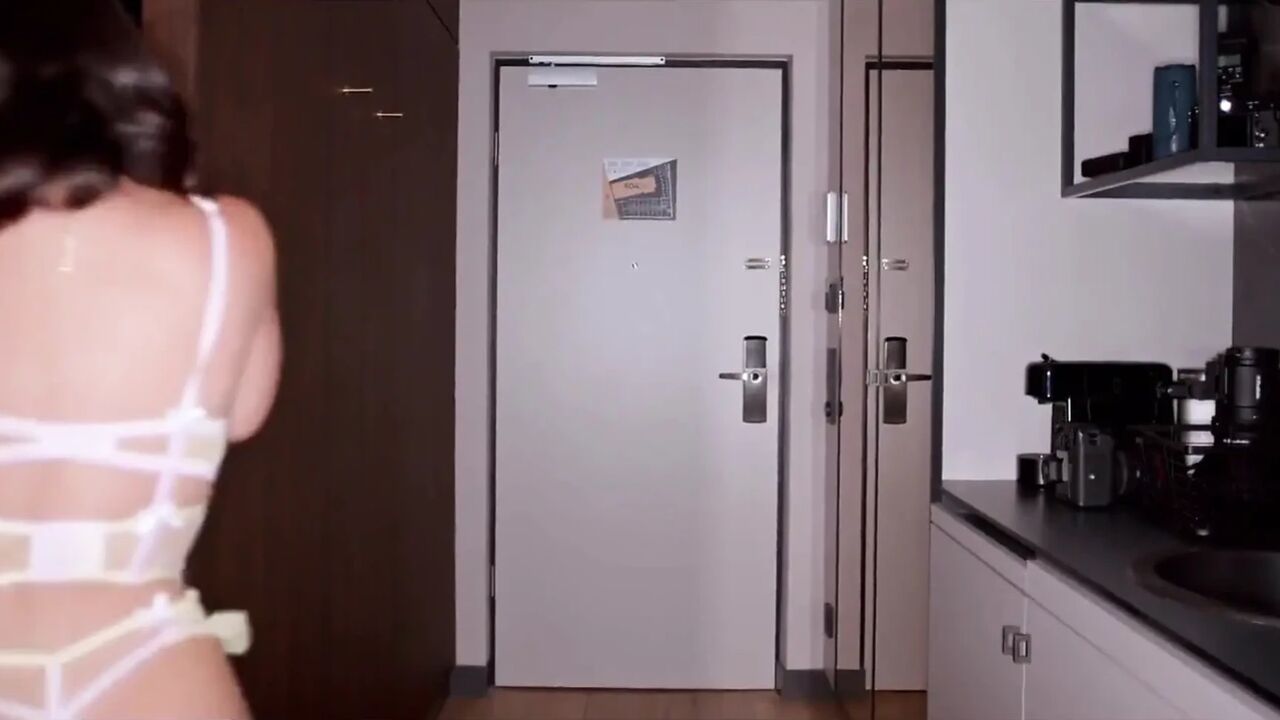 MILF Latina Wanna Hard Sex. La Sirena 69 & Jimmy Bud