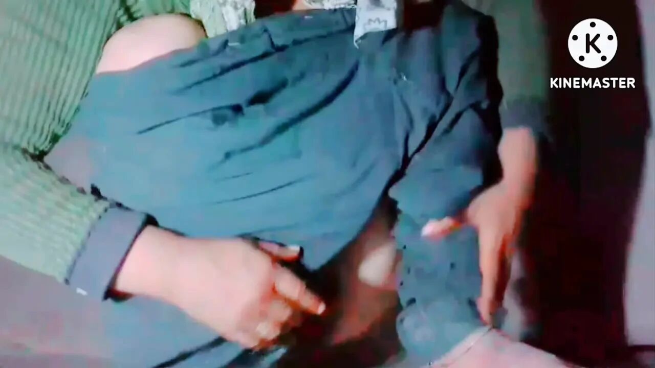 This Assamese girl with a sexy figure sets up a camera in her room to start the show. Slowly, this Assamese girl takes off her traditional attire
