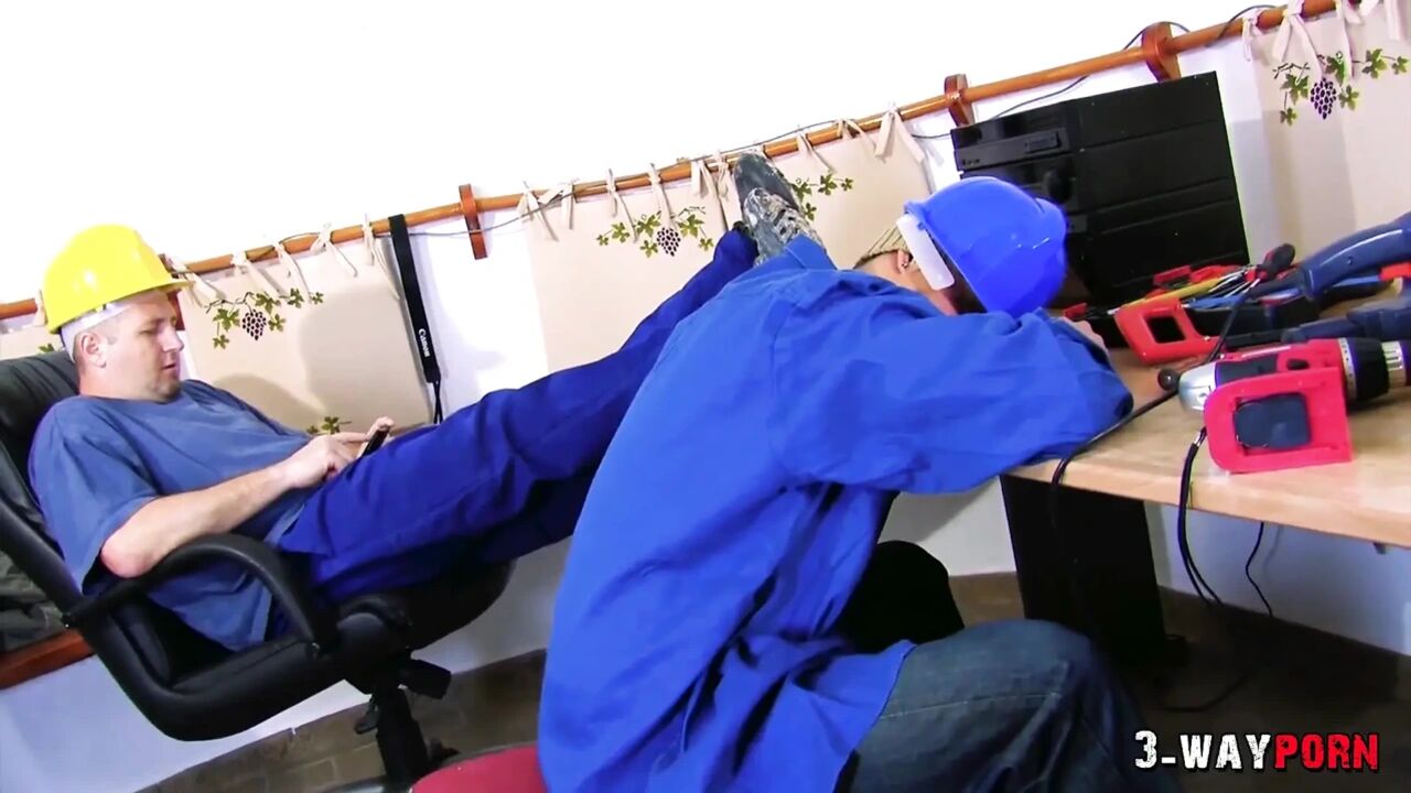 3 - Way porn - Spanish boss know how to motivate her employee