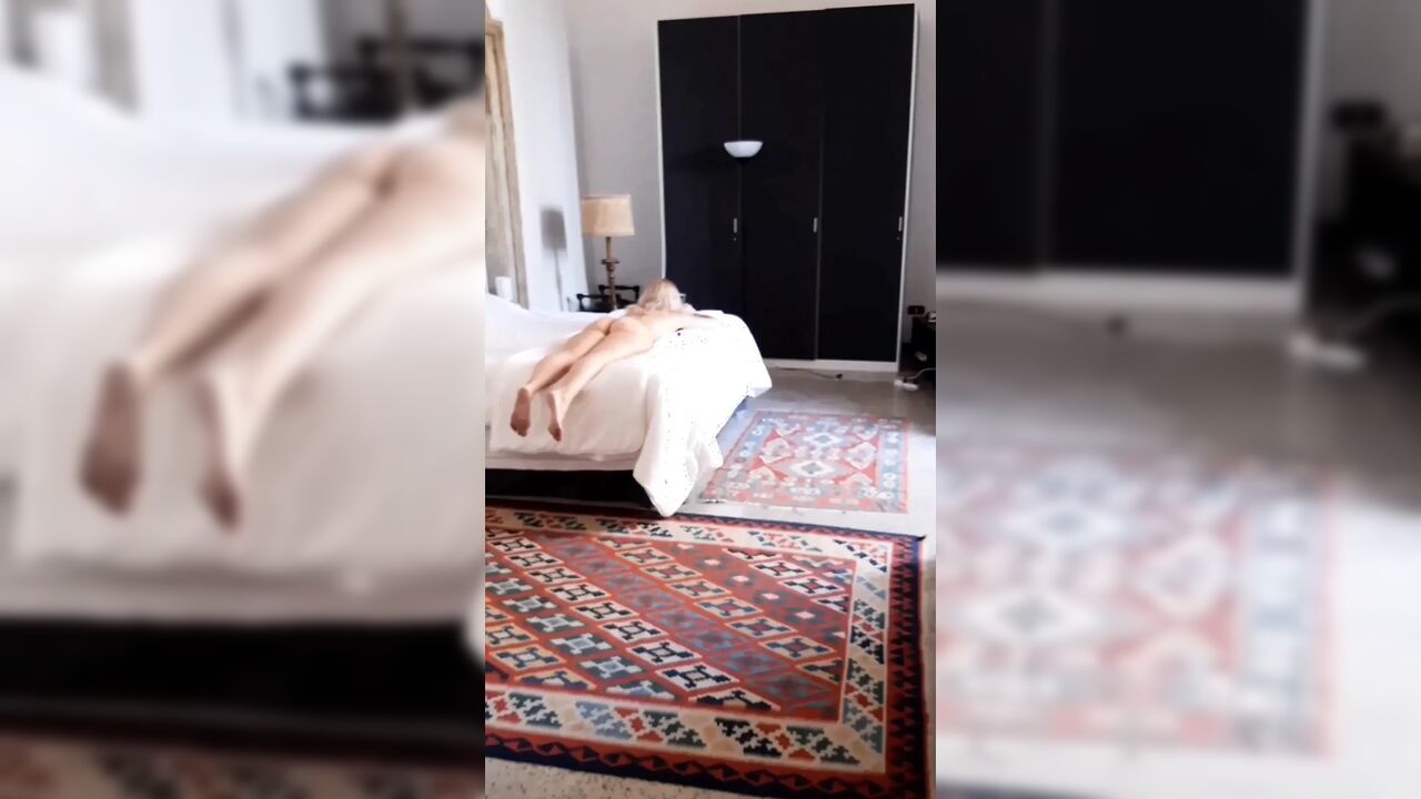 Selena's Naked Morning and Footworship