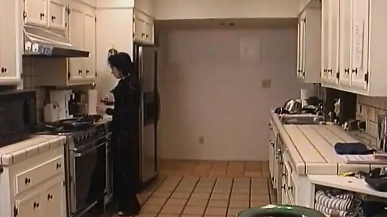 Horny Brunette's Kitchen Oral Adventure