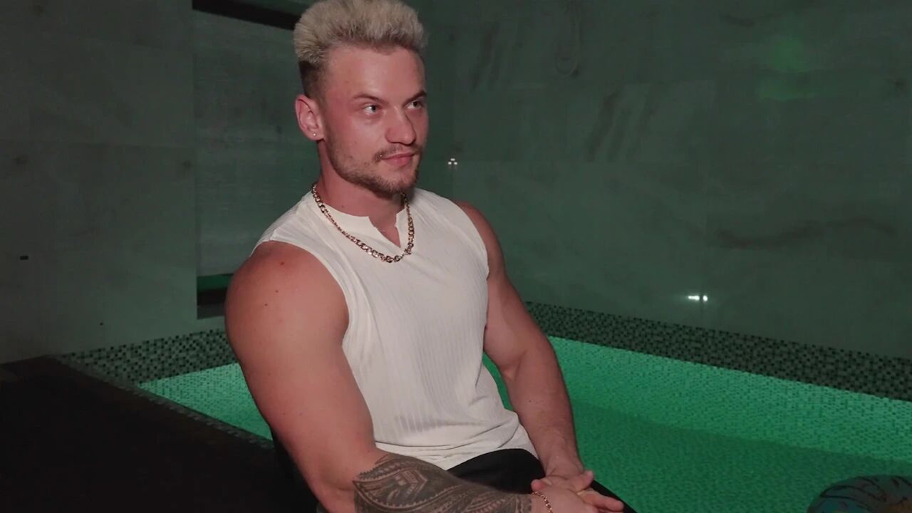 I Met Her at a Party and Had Sex Near the Pool.