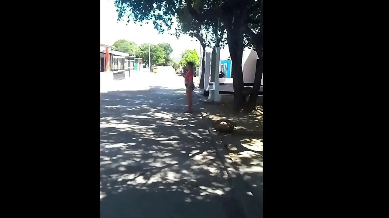 Anal sex with huge ass latina I found on the street ends in creampie