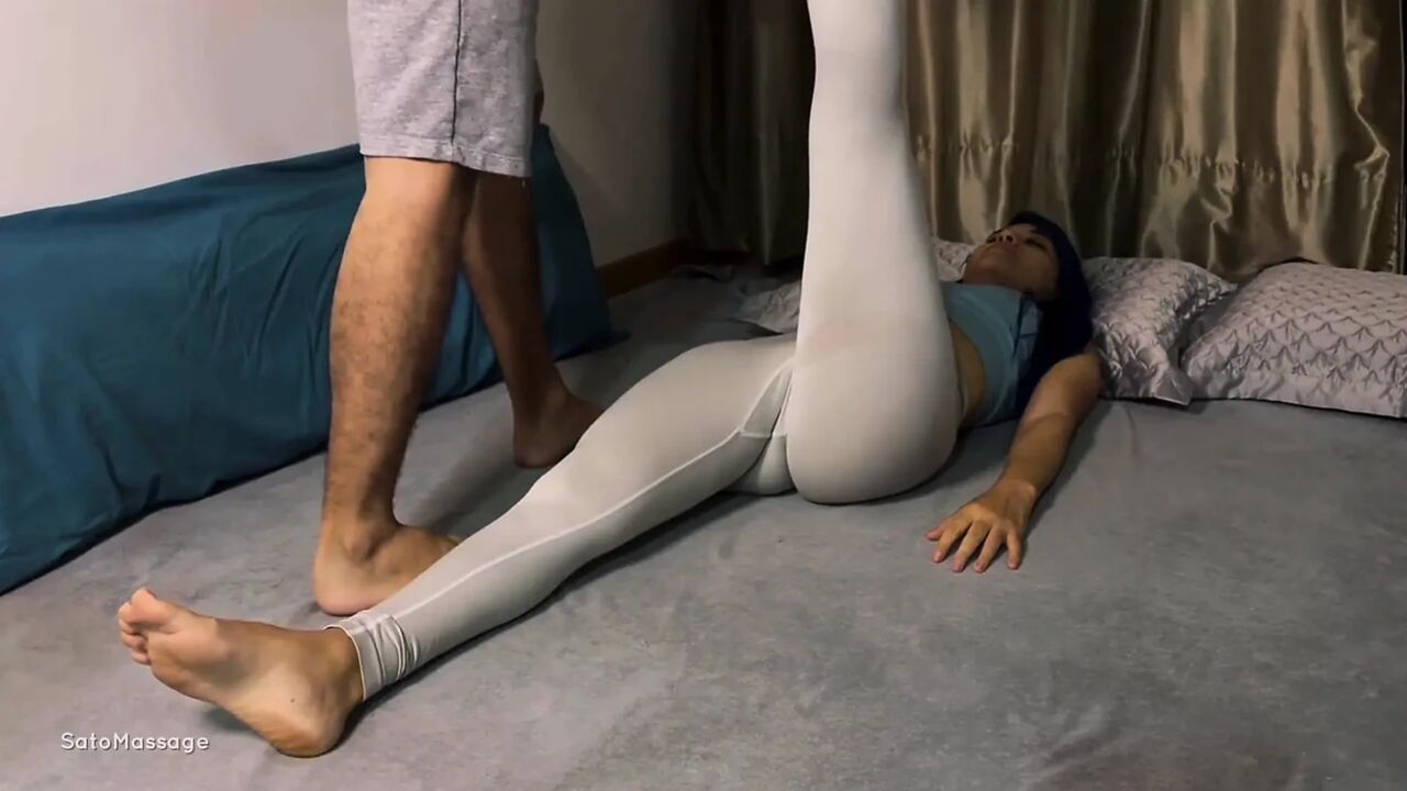 Naked Assisted Stretching