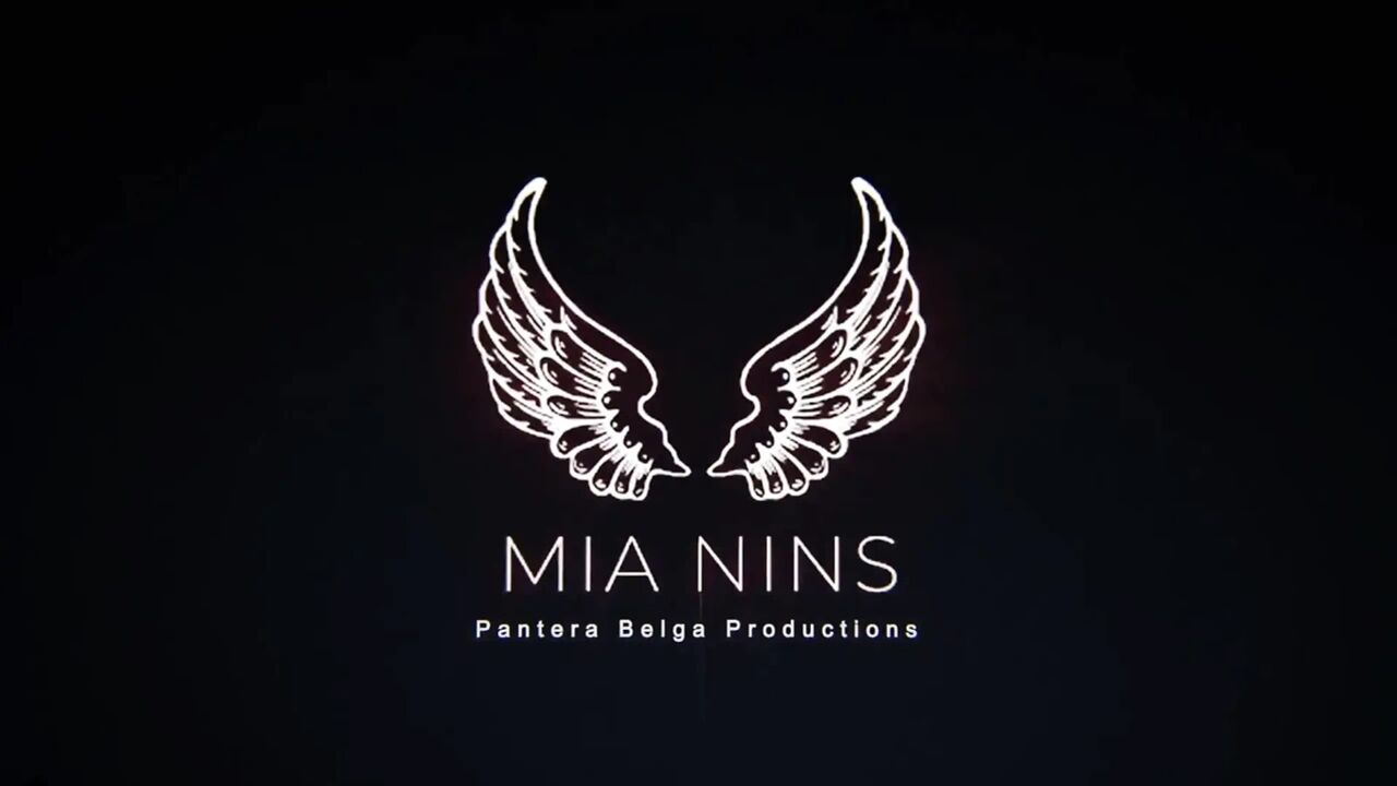 Latina Masturbates and Squirts a Lot