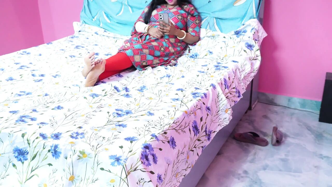 I Saw My Stepsister Showing Her Body to Her Boyfriend Over a Video Call