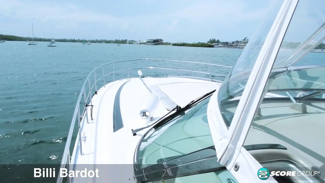 Big-busted Bikini Babe Billi Bardot's Boat Boning