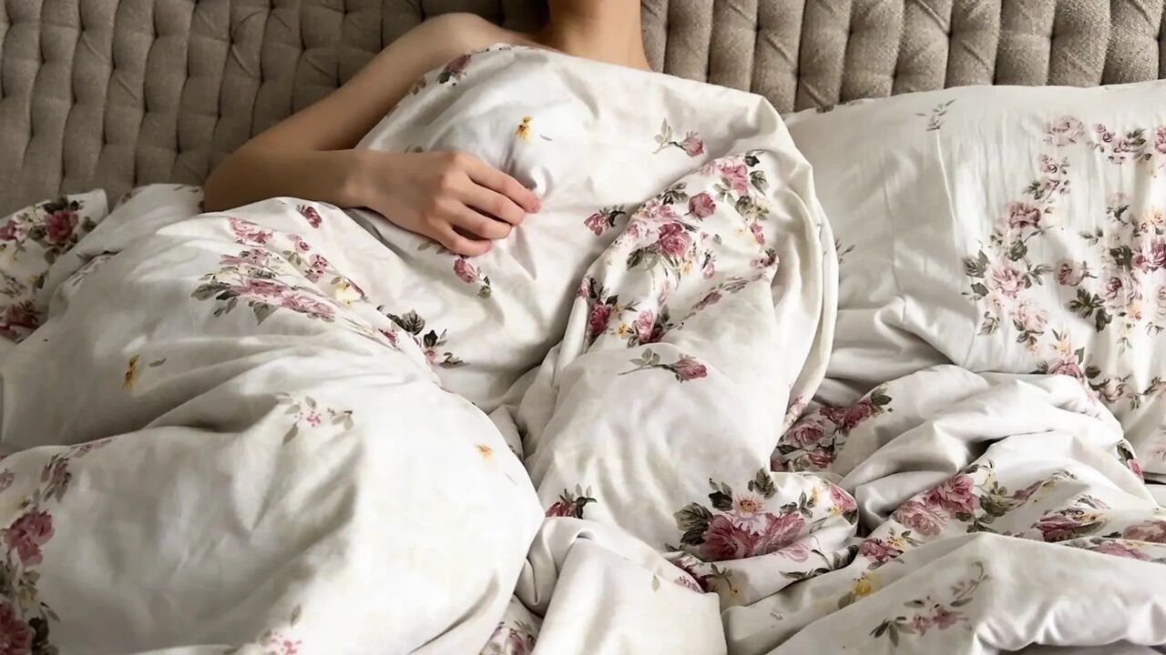POV: Sharing Bed with Horny Stepsis. She Rides My Cock Like a Whore. Creampie