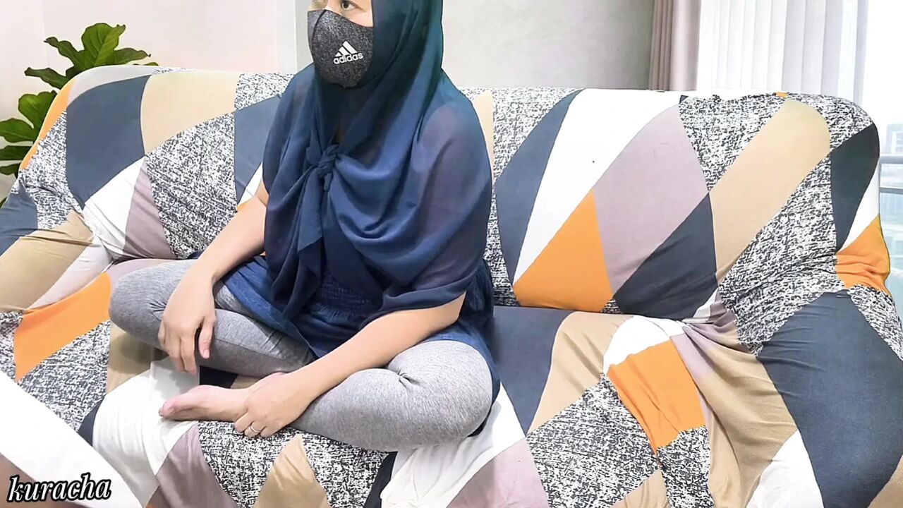 Doctor Husband before go to work I asked him to check my pussy and clean by he's pussy licking lips
