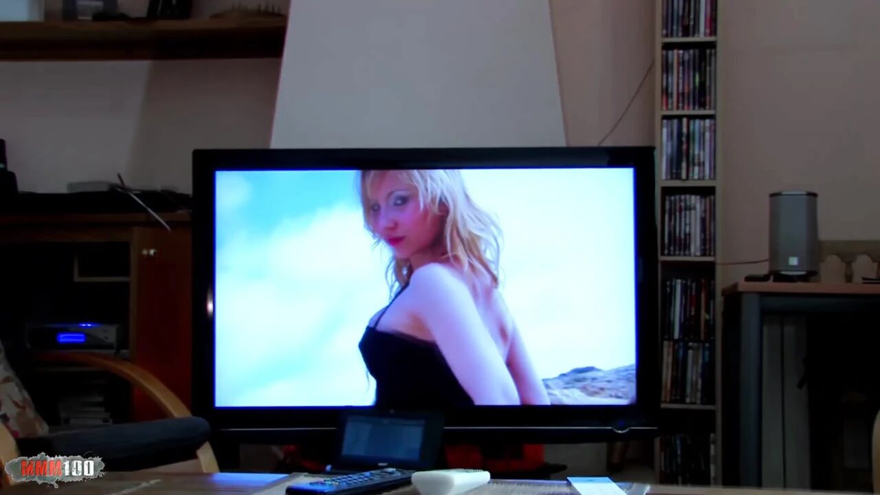 Cute and sweet blond teen gonna be dismonted