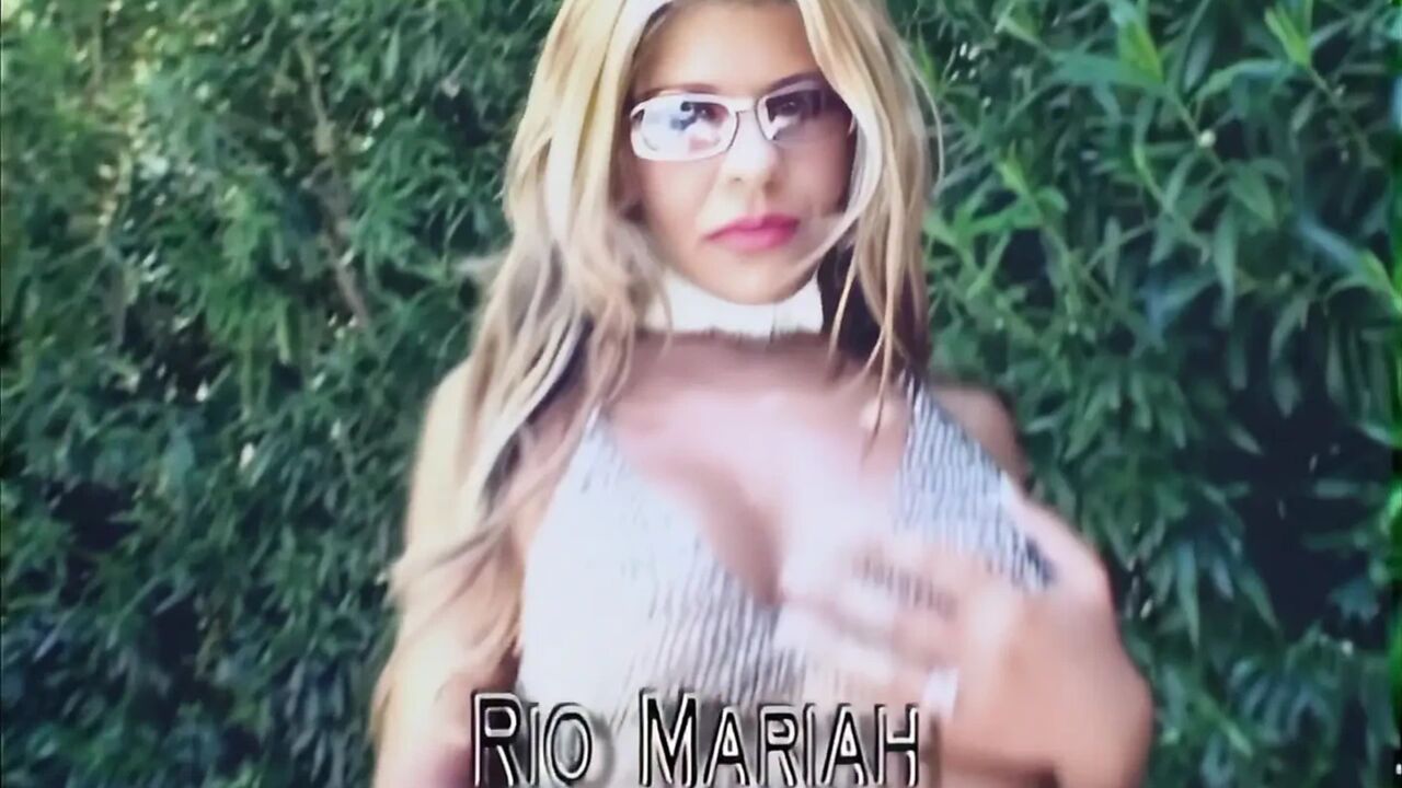 Mariah River Fucking with Two Fuckers Very Hard