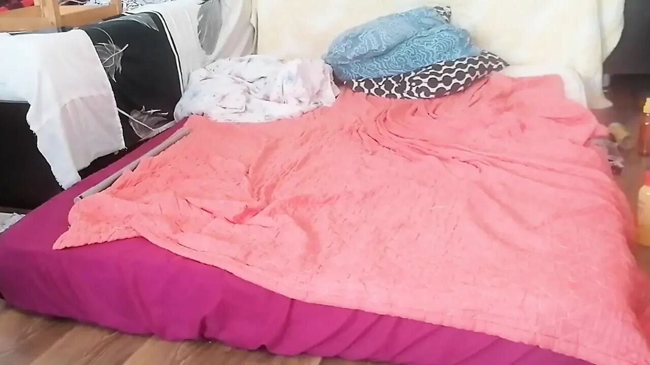 Amateur Couple Hot Sex in the Bedroom