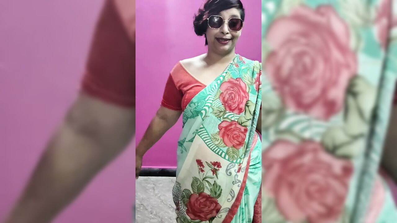 Hot Tamil Wife Seducing Neighbour