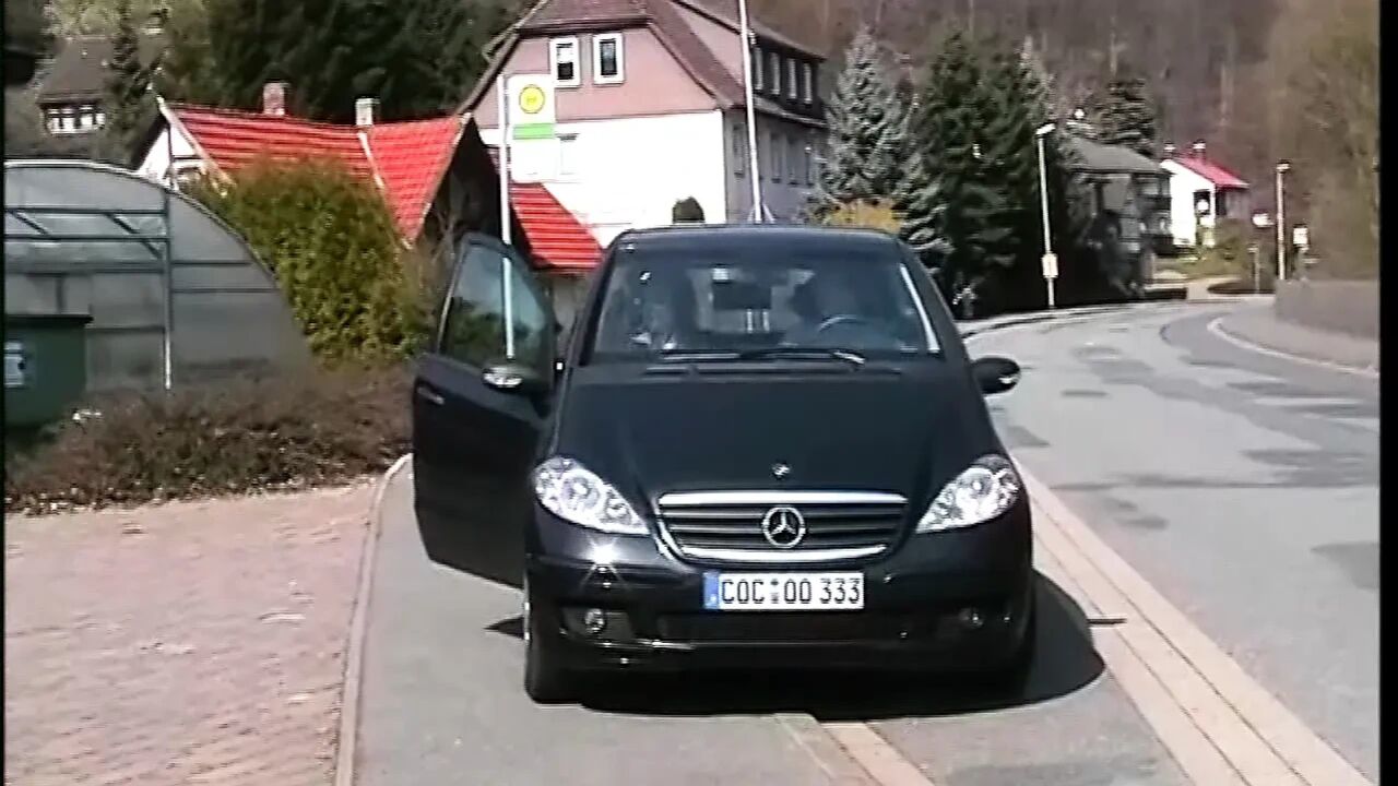 Wild Threesome with Lots of Sperm