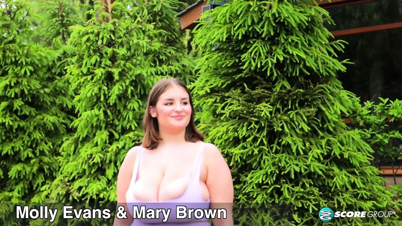 A day at the pool with stacked naturals Mary Brown and Molly