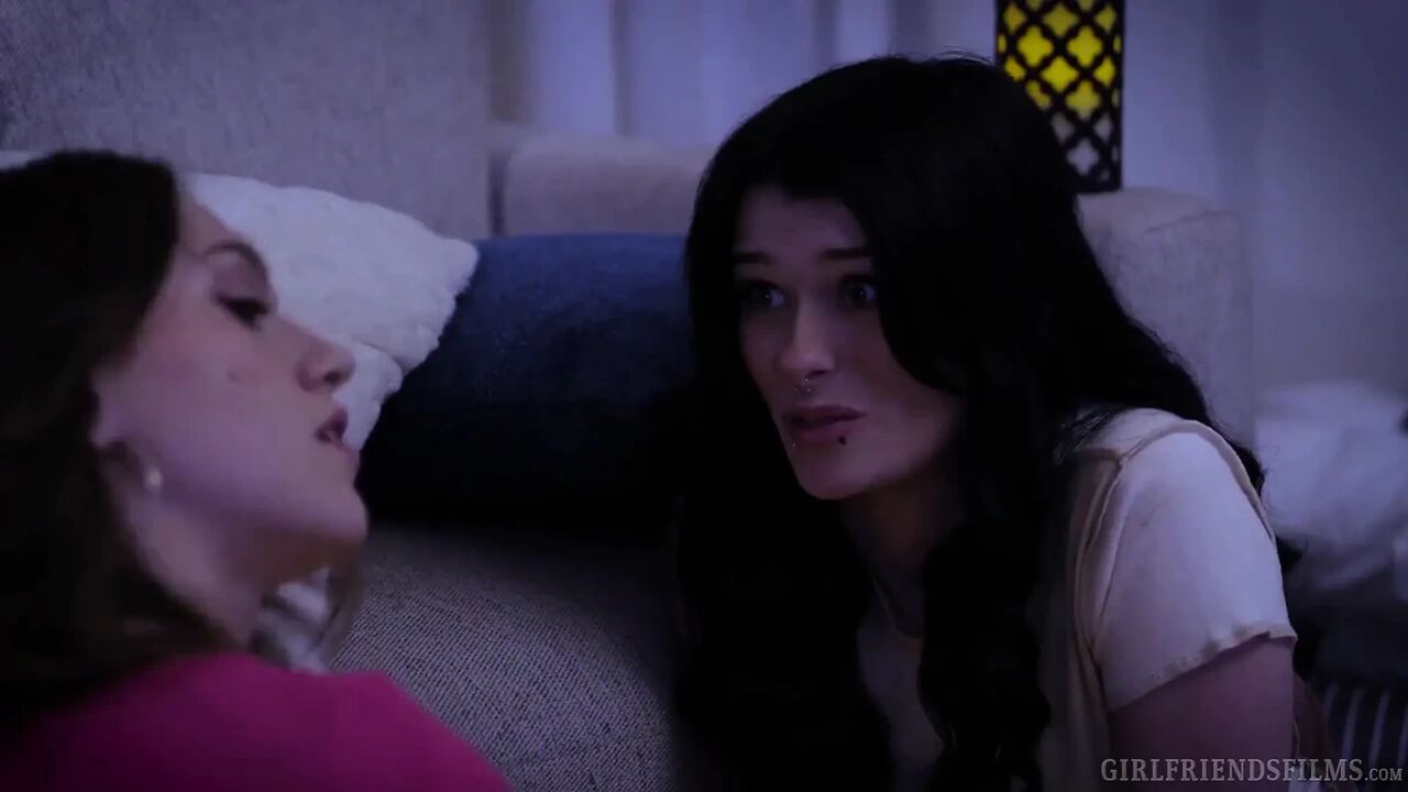 Girlfriendsfilms Stepsisters - Scene 4