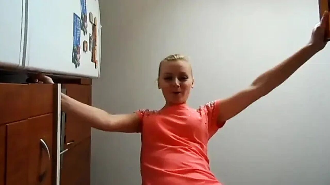 She shows you how she would step on you