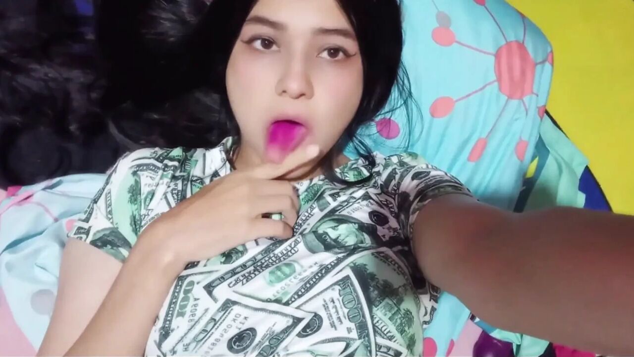 Flirting with Your Best Friend Leads to Sex (real Homemade)