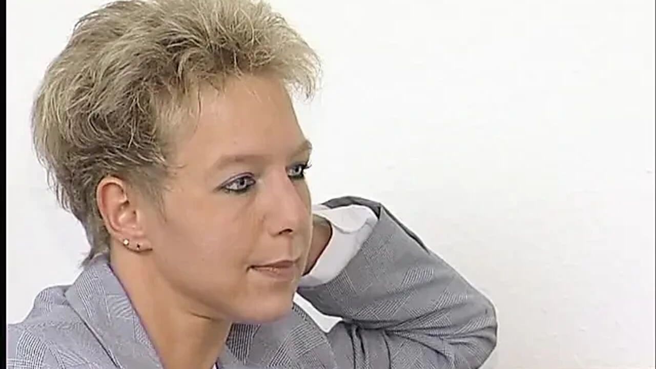 Amateur mature sensitive to toys
