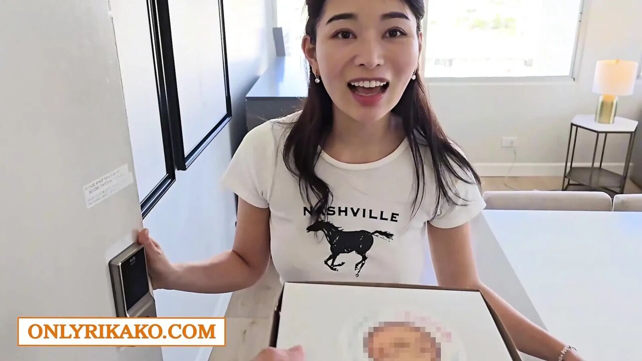 Big dick delivery guy fucks Japanese babe until she eats his creampie