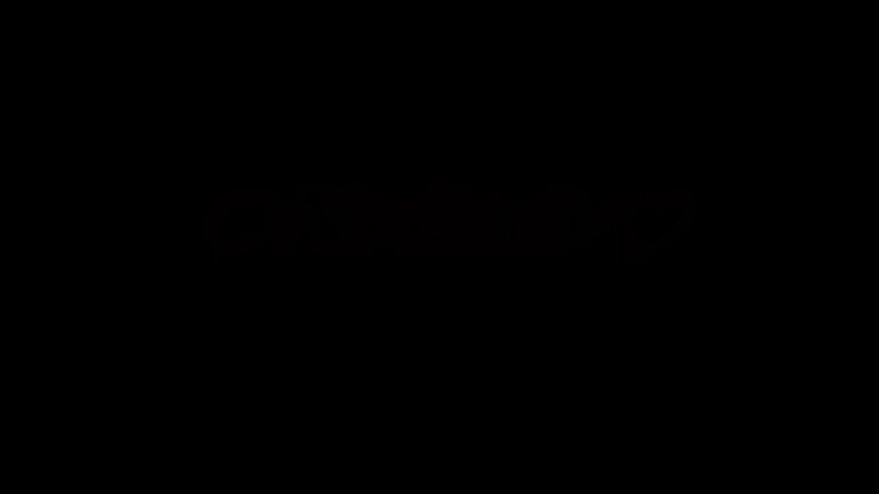 Nyllady Dangling in a Pizzeria