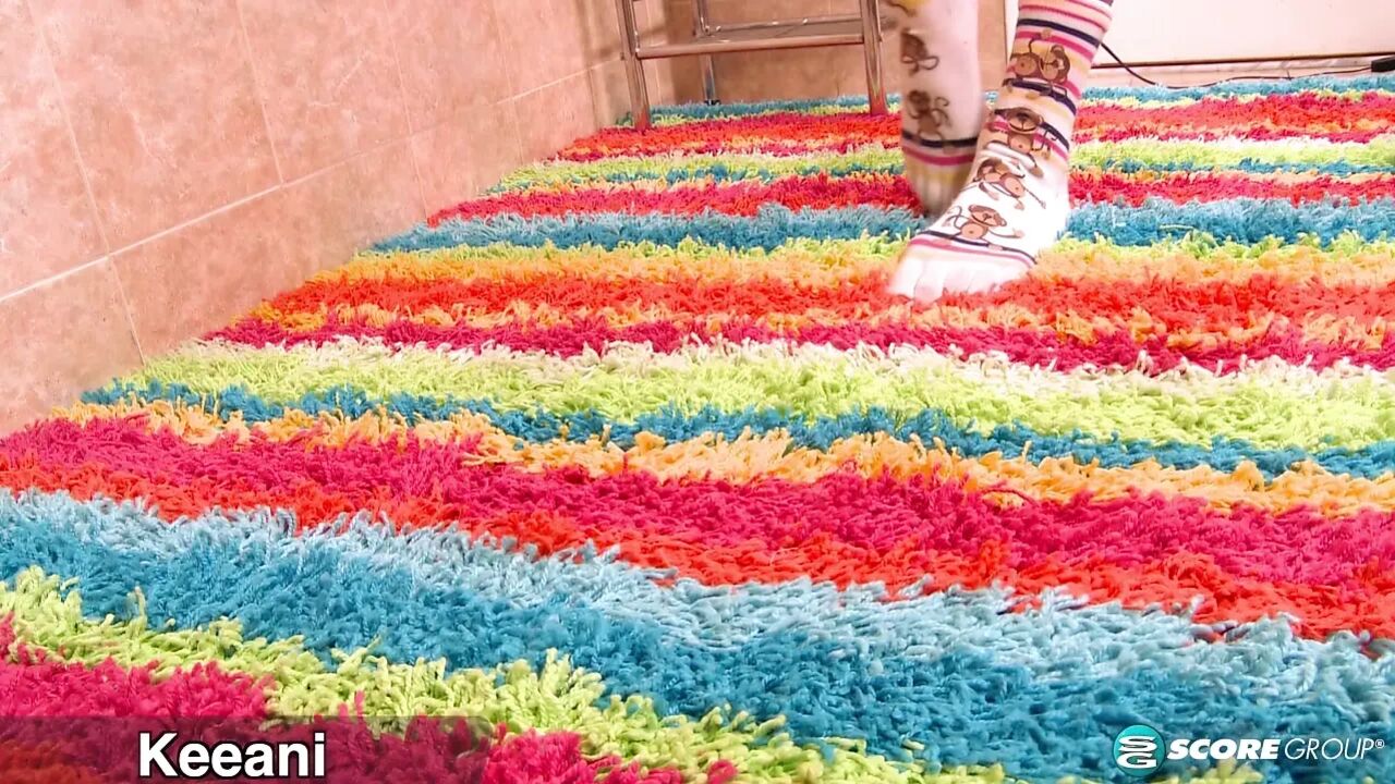 Little Asian cutie Keeani gives a foot job
