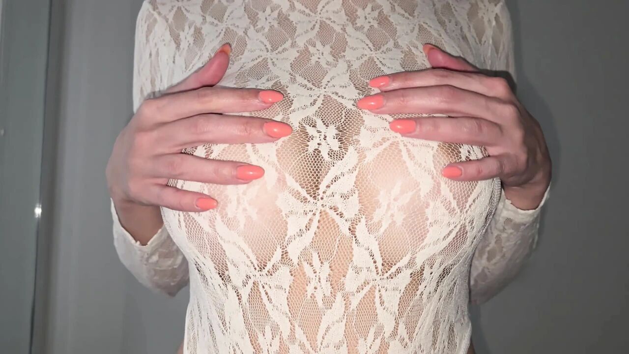 Busty amateur wife gives me relaxing blowjob