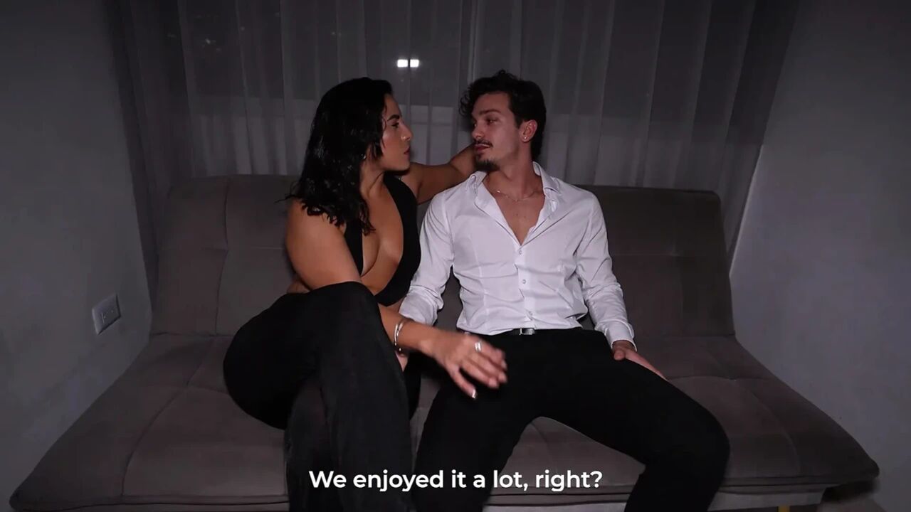 ITALIAN AMATEUR - Italian tinder date cheats on her husband with a big cock.