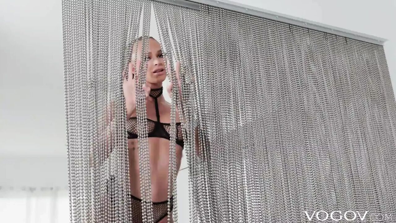Emma Hix's Boredom Turns Into Rough Anal Desperation - TeenMegaWorld