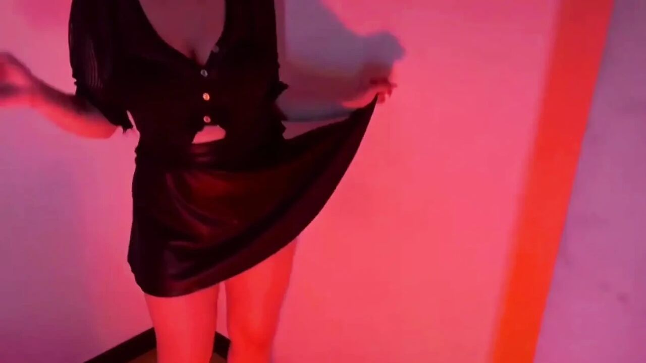 Naughty Redhead Party Seduction and Bathroom Session Real Amateur