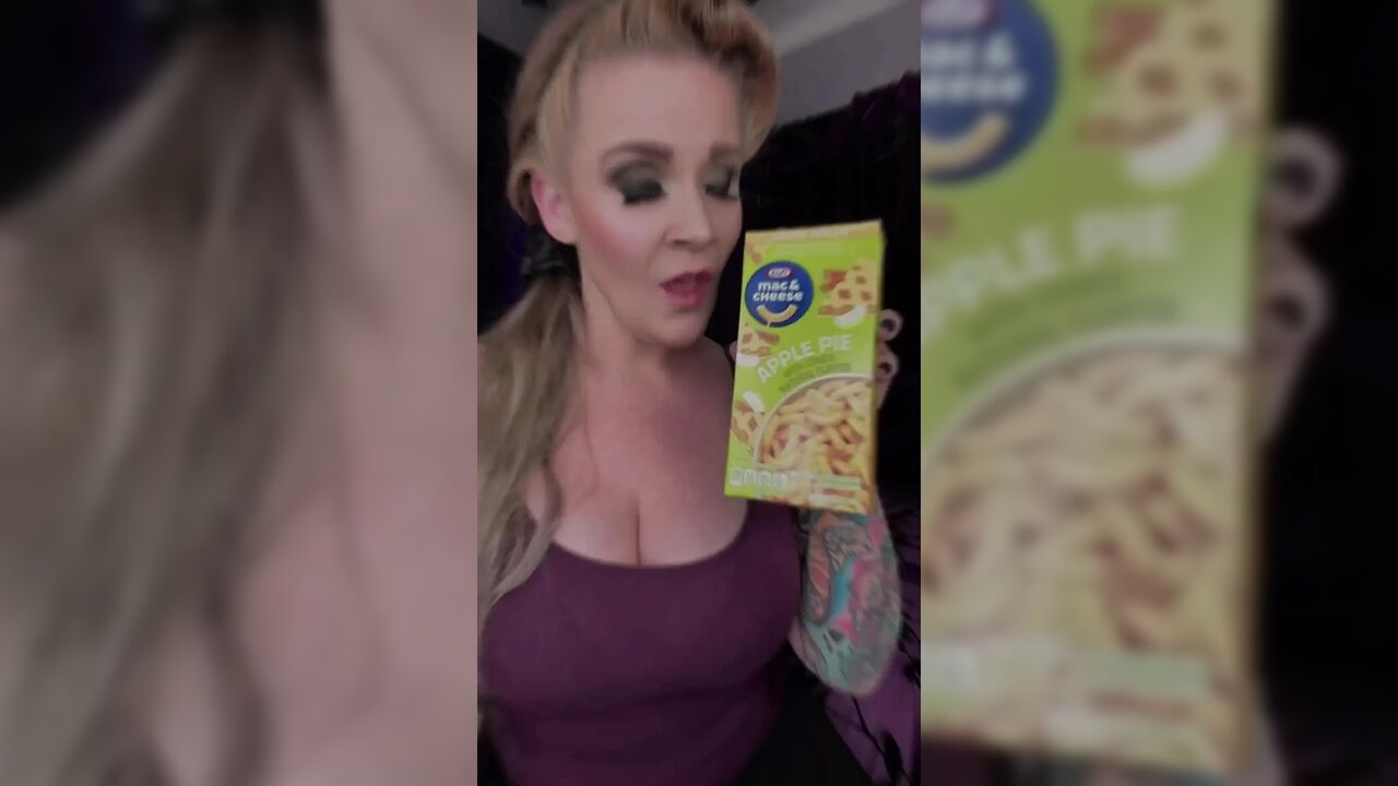 Late Night Foodie Fetish Friday