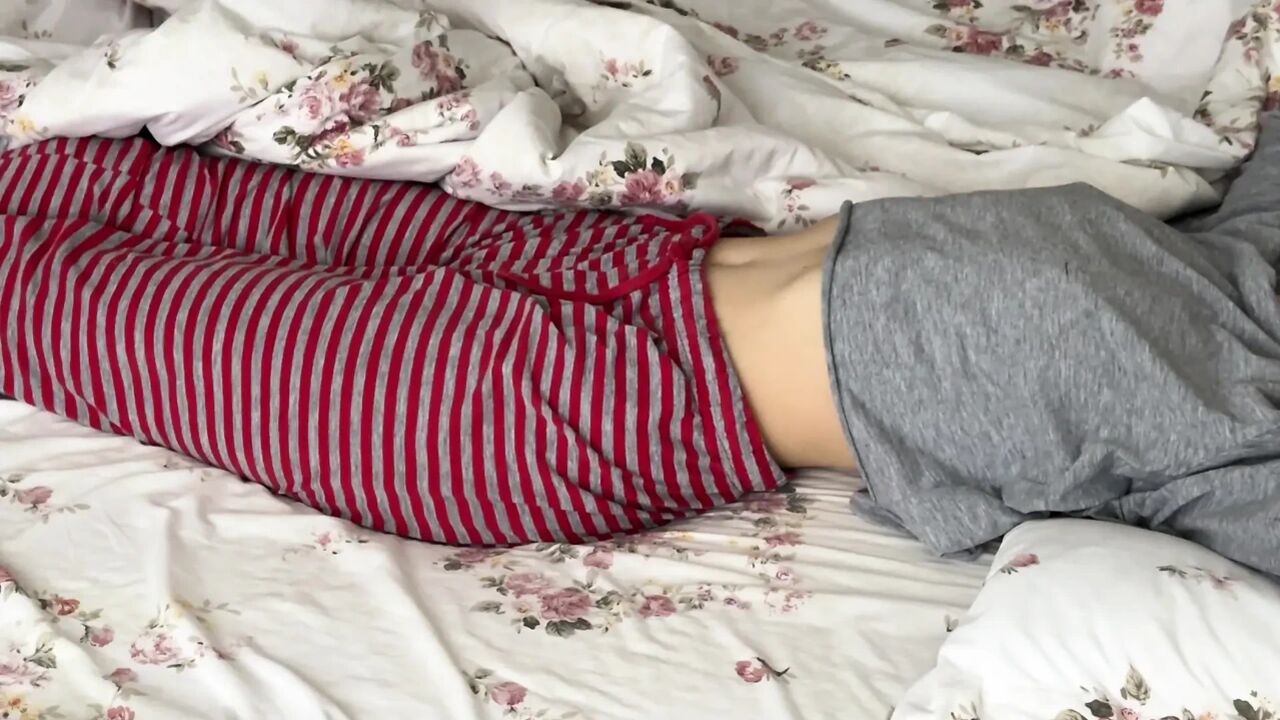 Hottest Stepsis Ever – Short Massage Turns Into Wild Sex & Deep Creampie