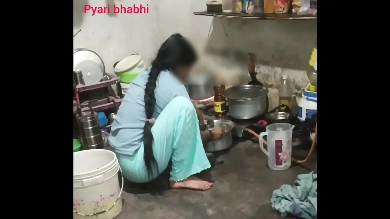 Seeing Kamwali's big ass, Malik fucked her hard, Hindi audio desi sexy video