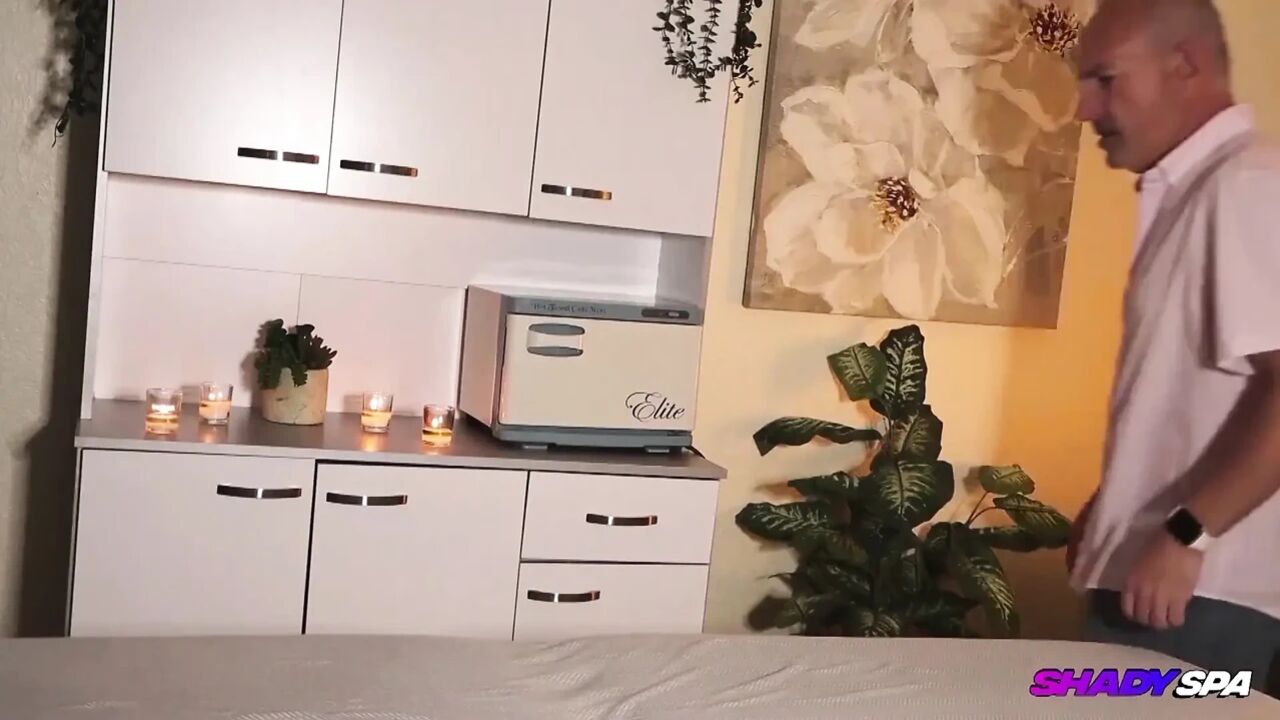 Summer Renee Deep Tissue Erotic Massage