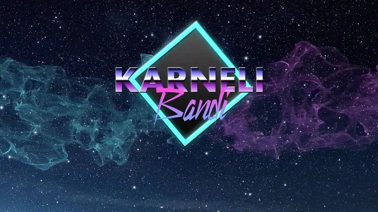 Horny Teen Stretches Her Little Ass. Karneli Bandi