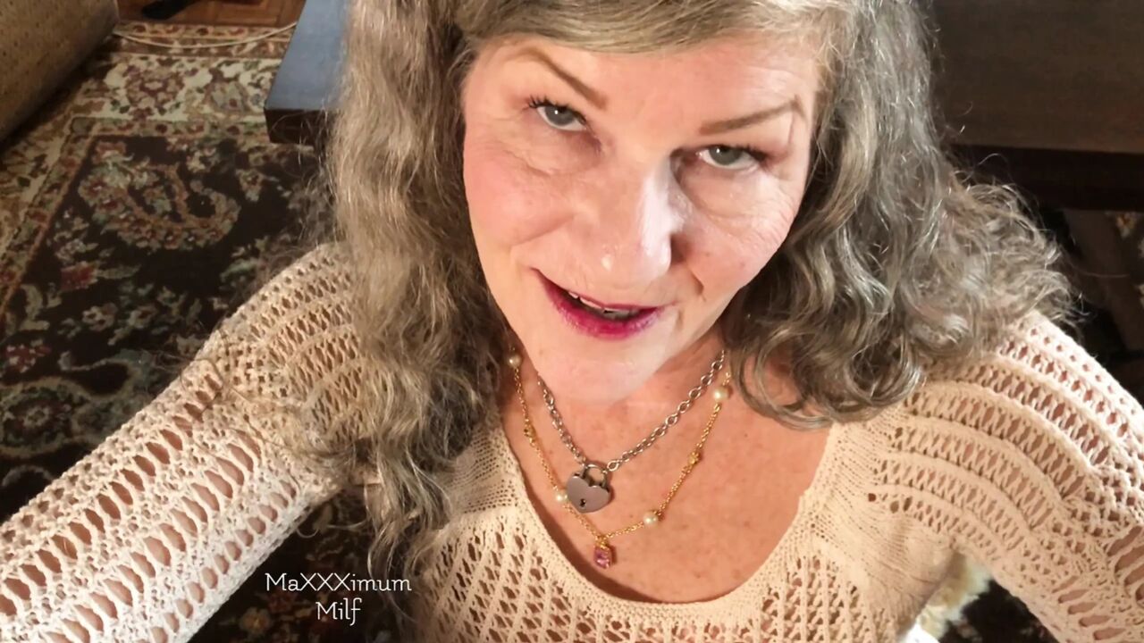 Hot Mother-In-Law Seduces With Best Blowjob & Swallow! MaXXXimumMilf