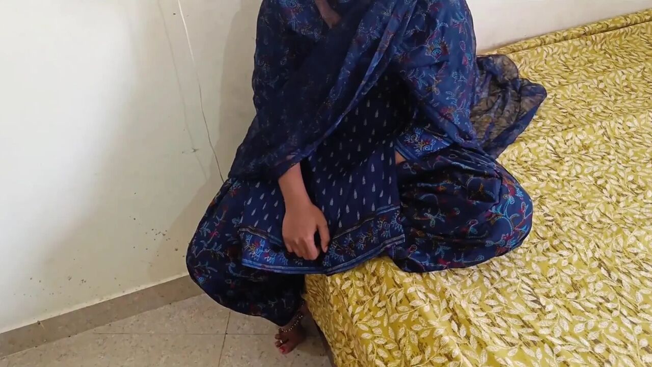 Desi Village Stepsister Was Painfull Anal Fuck and Sucking Dick in Mouth in Clear Hindi Audio Mms