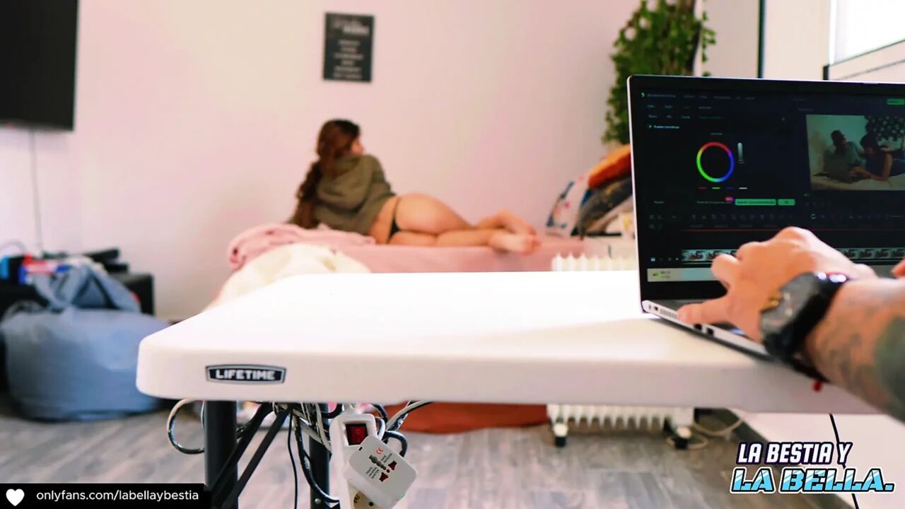 Hardcore Sex with My Boyfriend on the Desk at Work He Tears My Asshole to Cum All Over Me