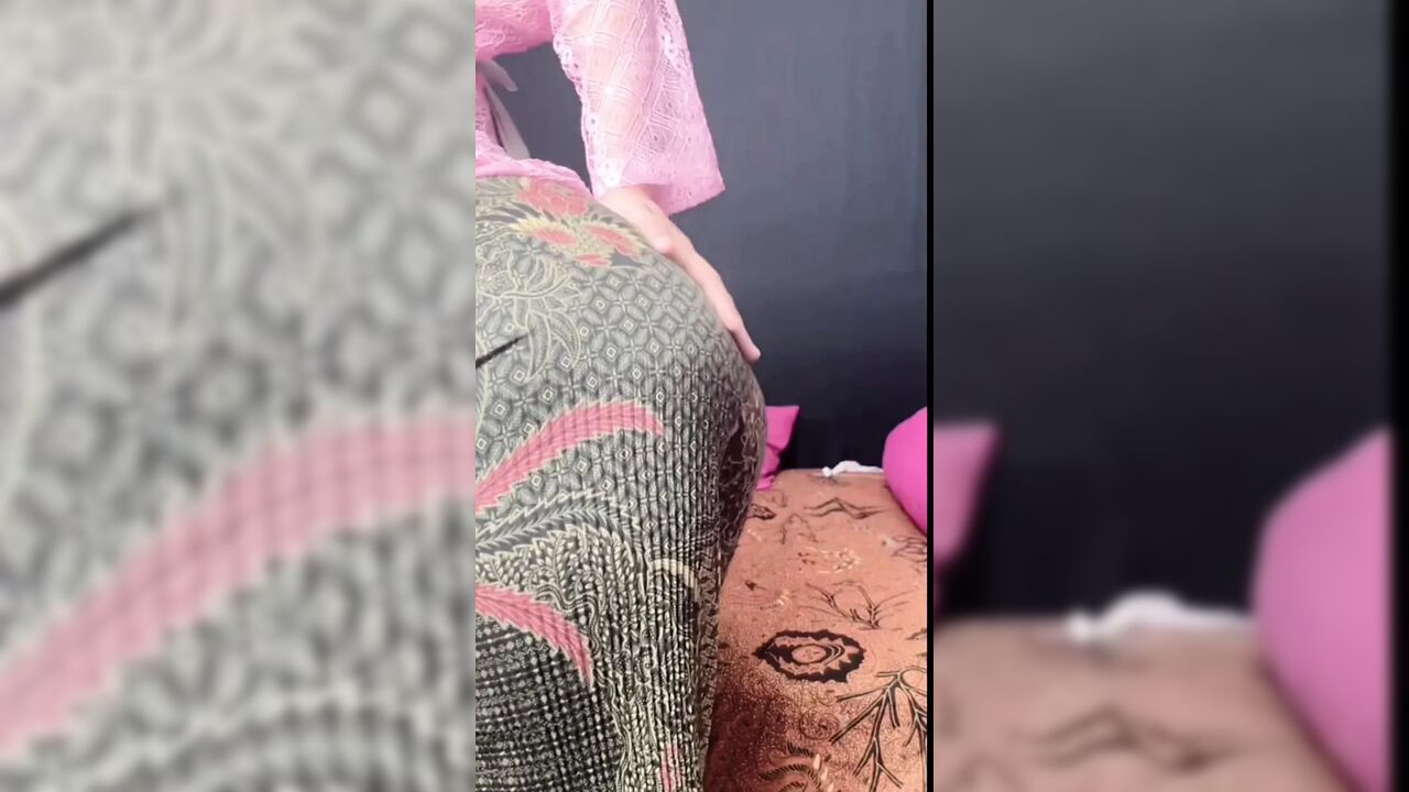 Narrow pussy kebaya pink, squirt at the end