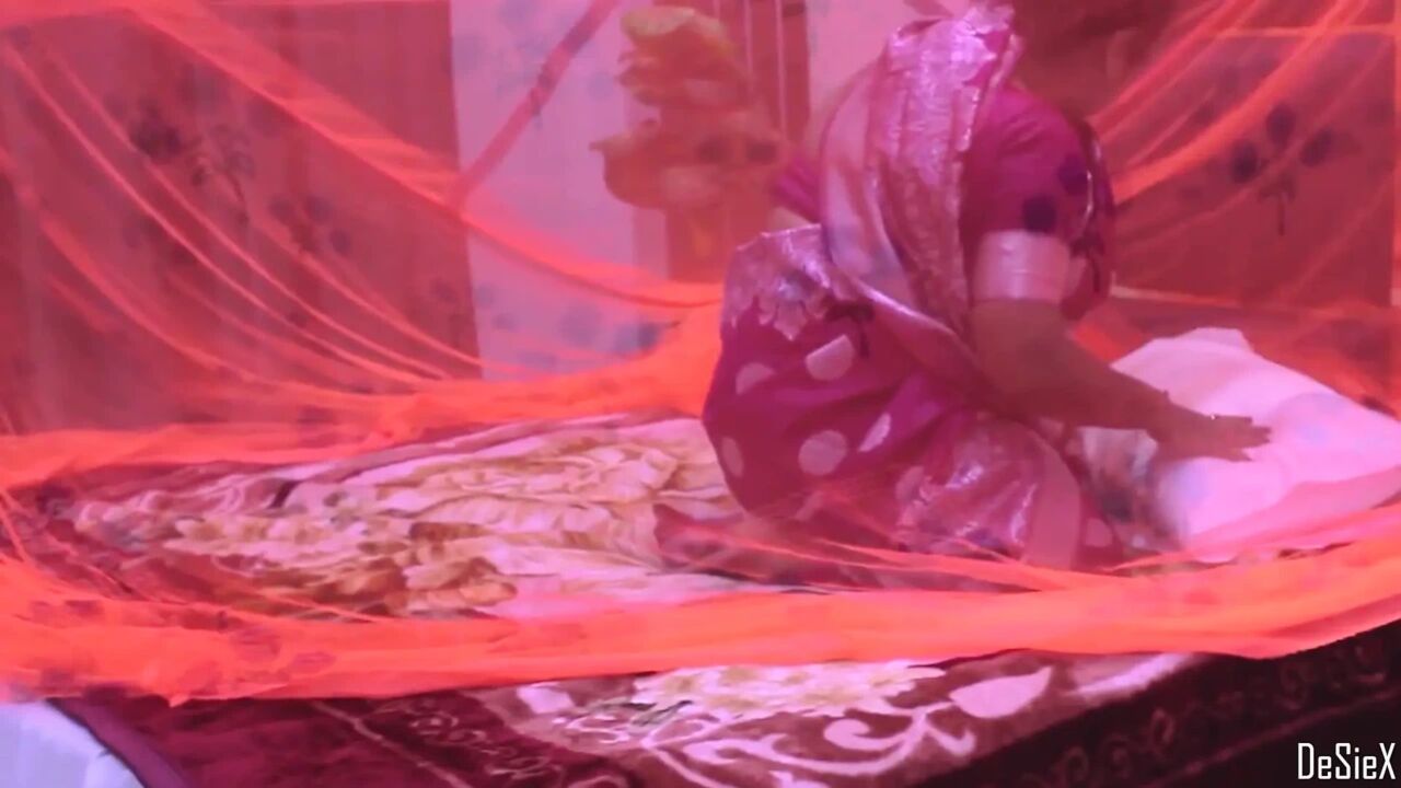 Marred Couple Fucked at Night Hindi Audio
