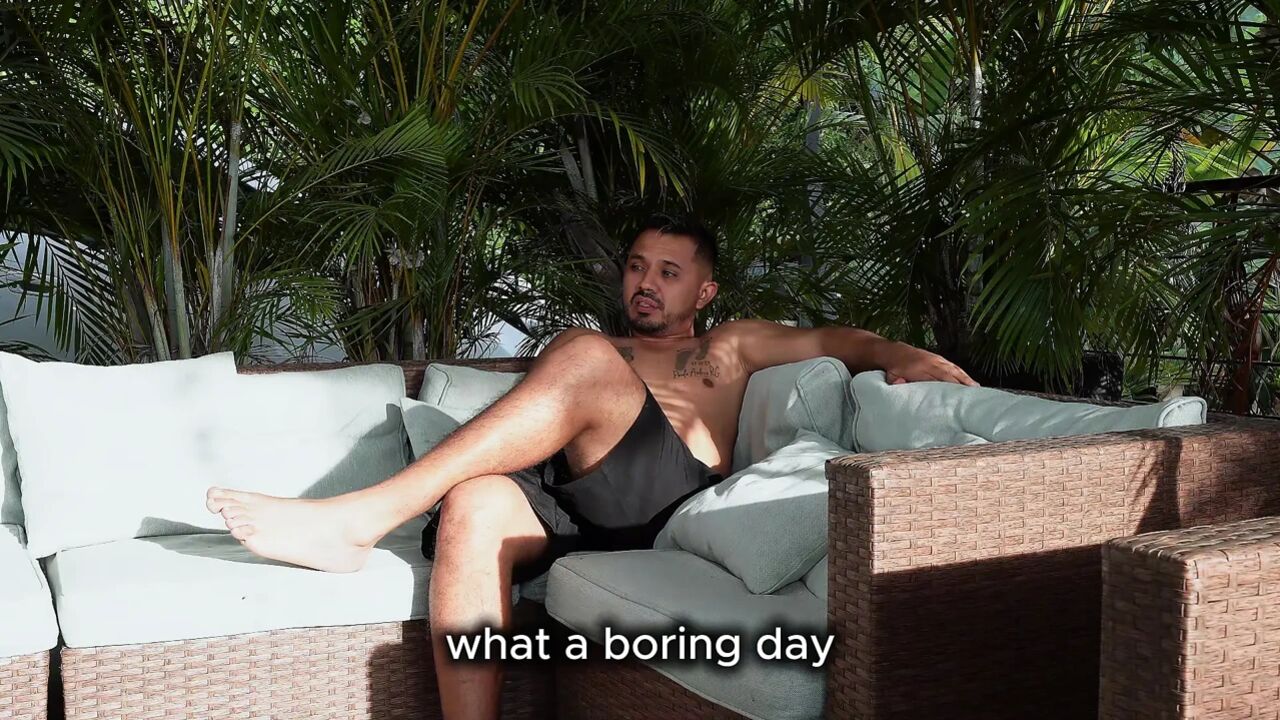 My Husband Gave Me a Bouquet of Flowers in Exchange for My Ass, My First Anal