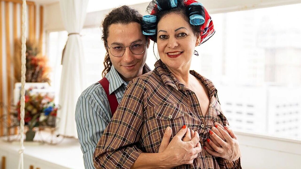 Very First Anal with Mature Stepmom