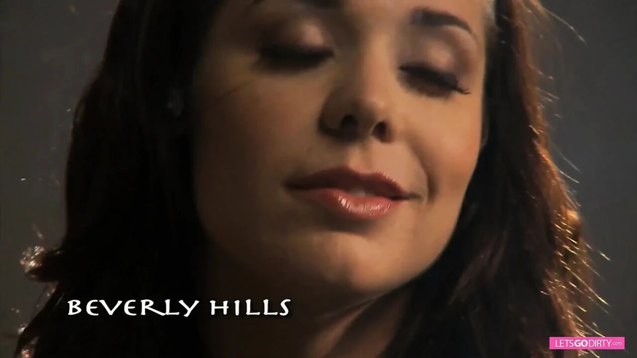 Beverly Hills likes to suck deep and to squirt