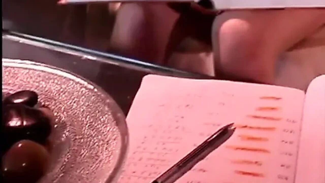 Two Beautiful Vintage Lesbians Masturbate Their Pussy with a Big Double Dildo