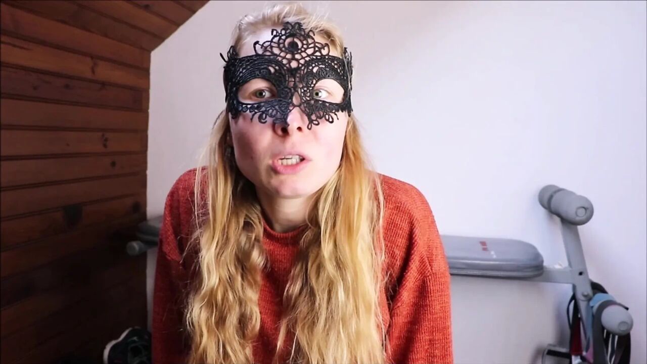 She bangs her sports teacher... Her husband surprises them!