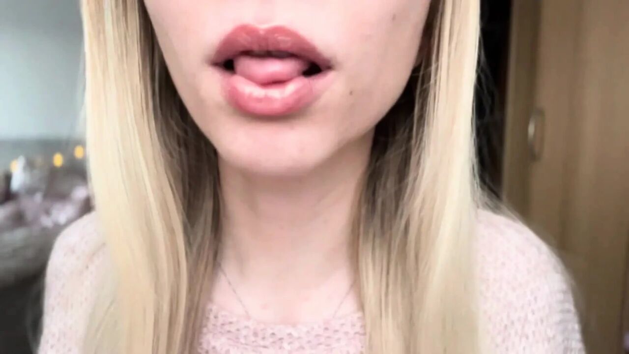 Mouth sounds - no talking - ASMR