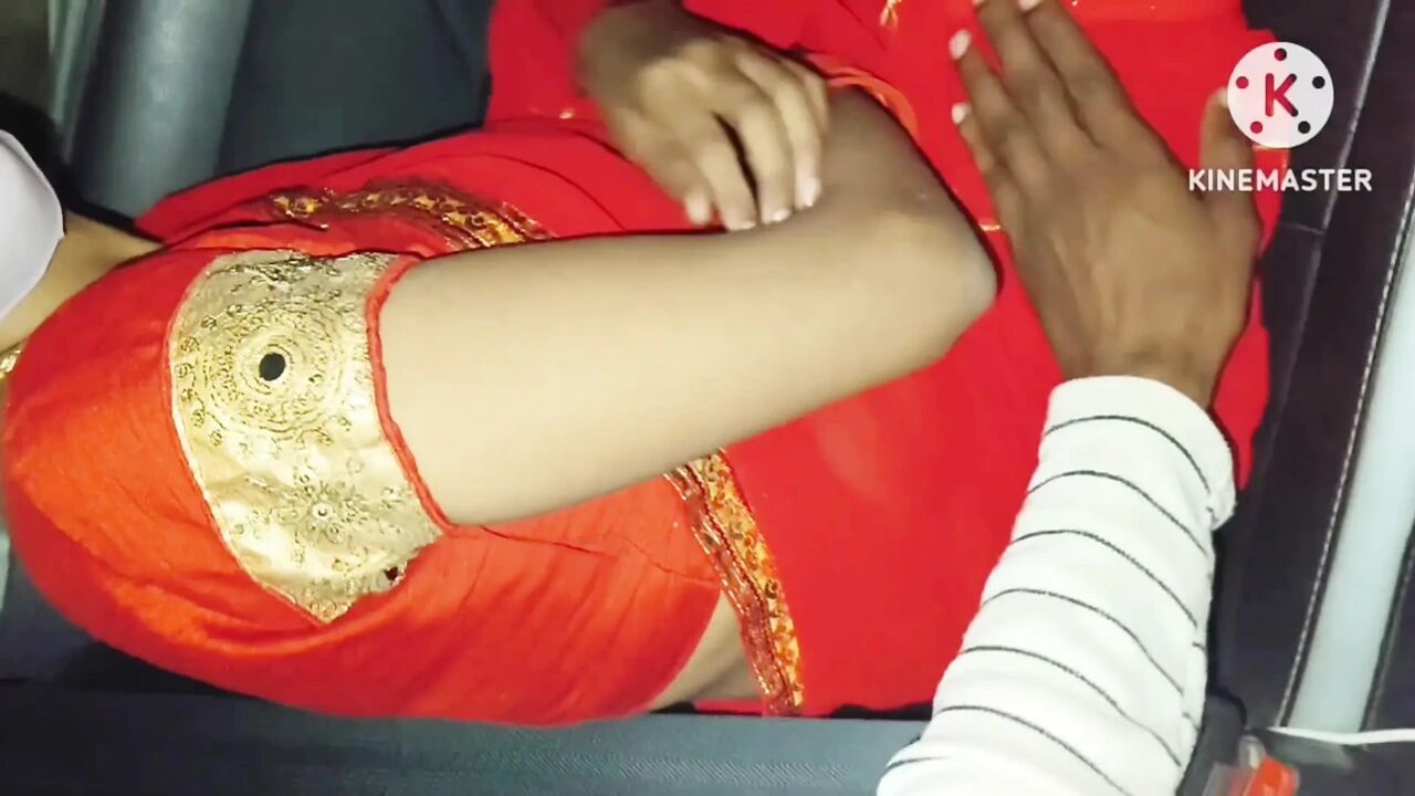 Season 167. Red saree wearing bhabhi remove her clothes in car and fuck with