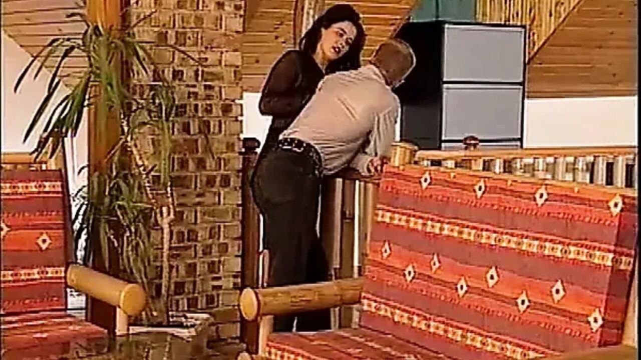 The sexy Angelica Bella in PECCATI DI UNA CASALINGA scene 01